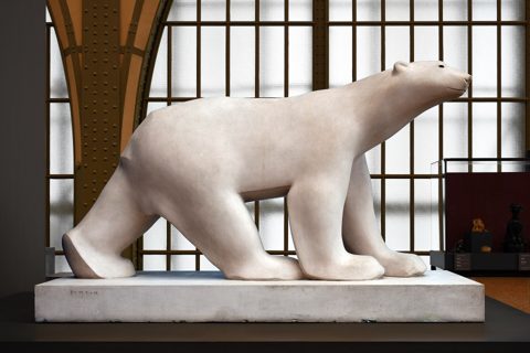 Ours blanc
